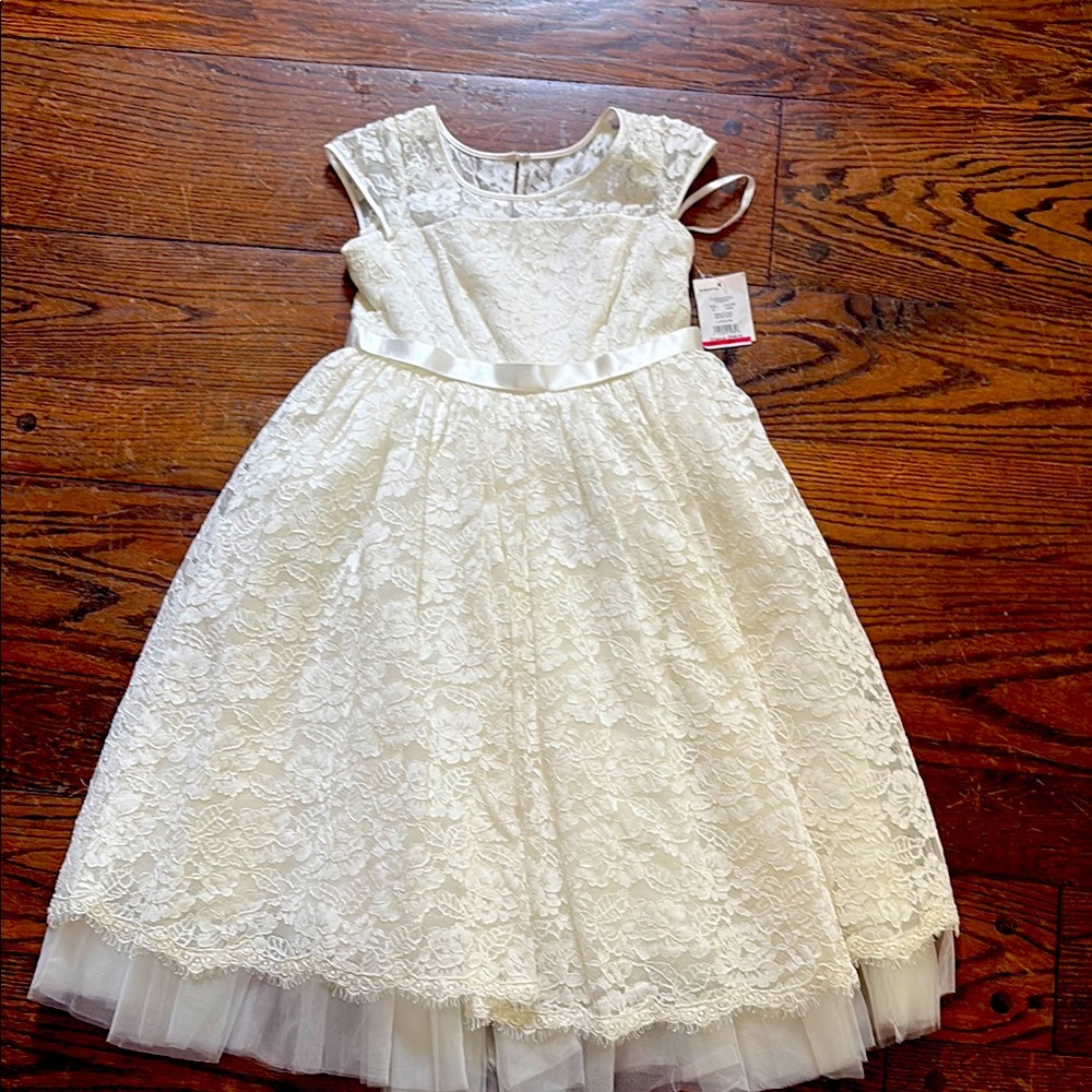 David’s Bridal Elegant White Lace Kids Dress